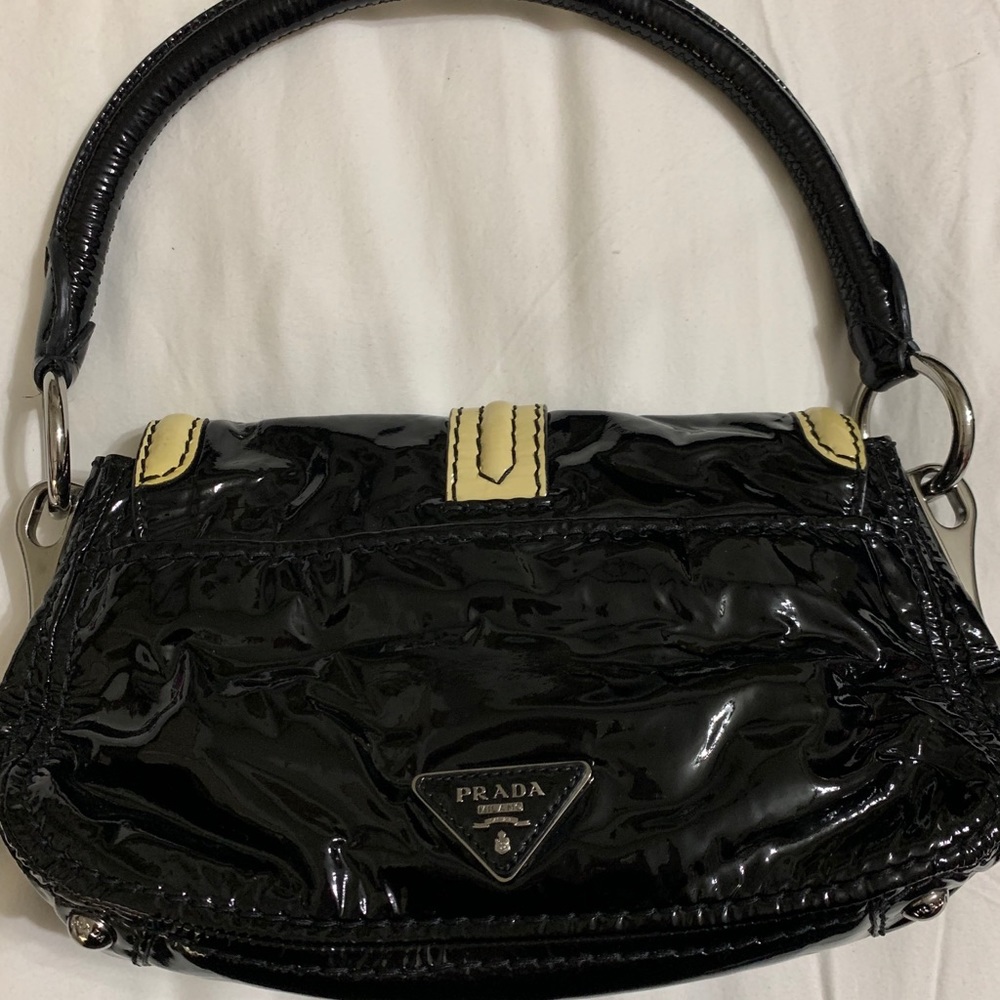 Prada bag - Picture 2 of 3